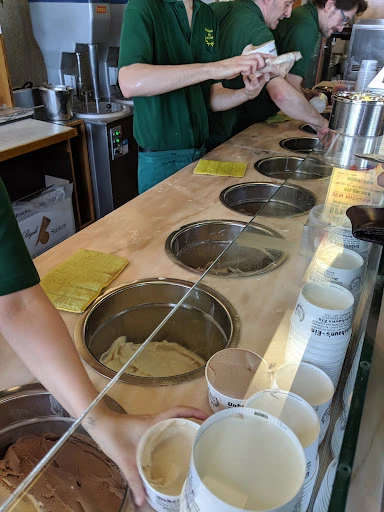 Unbehaun Eis photo 1