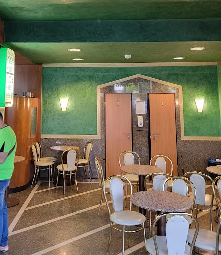 Unbehaun Eis photo 7